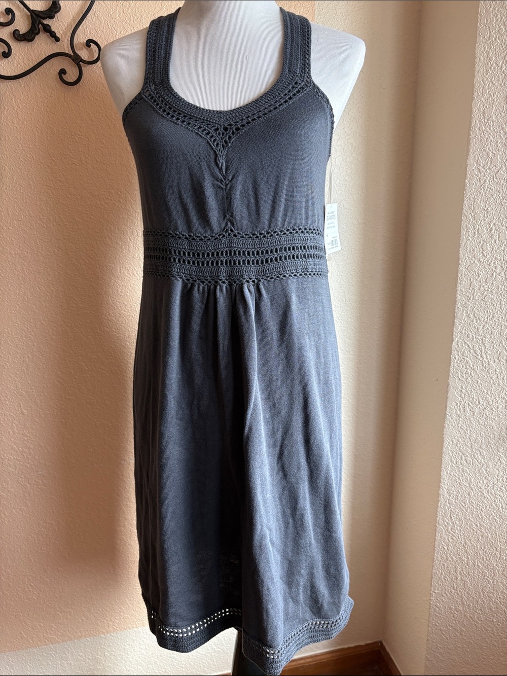 Athleta Capri Crochet Dress fully lined Sz M